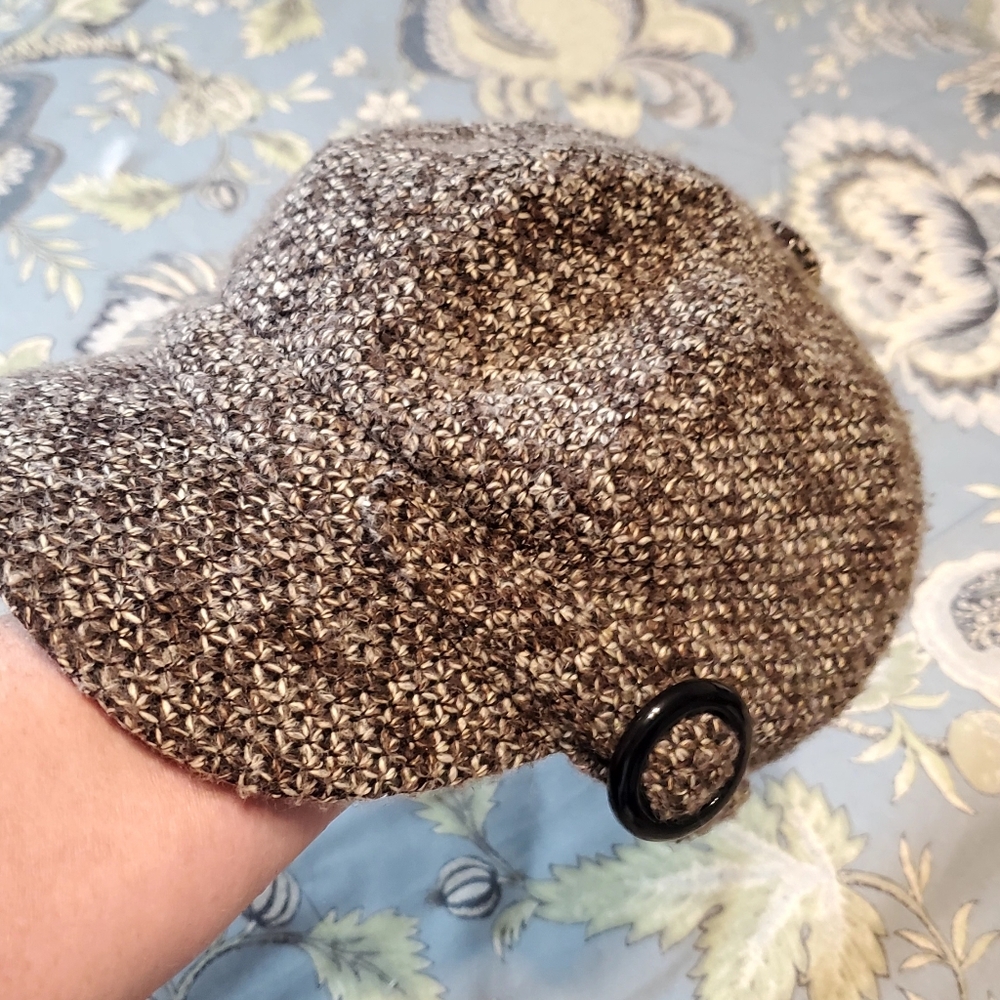 David and Young Textured Brown Cap